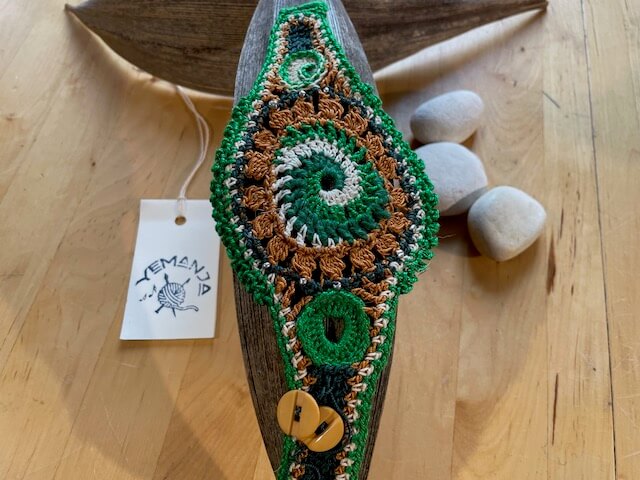 Bracelet, freeform, 'Green-brown nature'