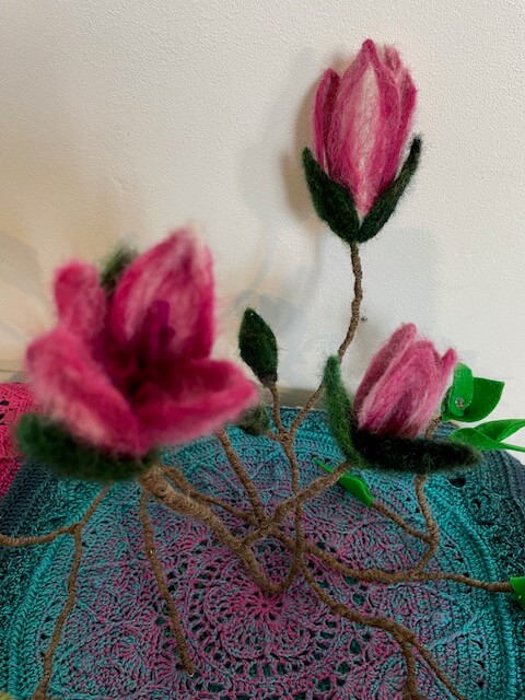 Magnolia branch, dark pink - Image 3