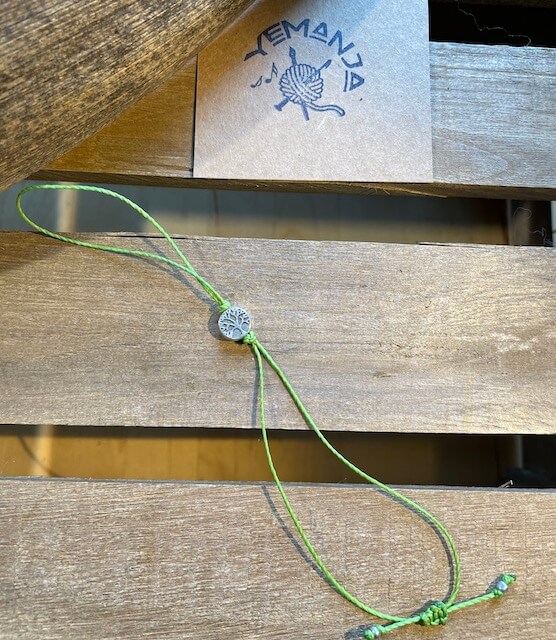 Hand decoration, light green thread, tree of life